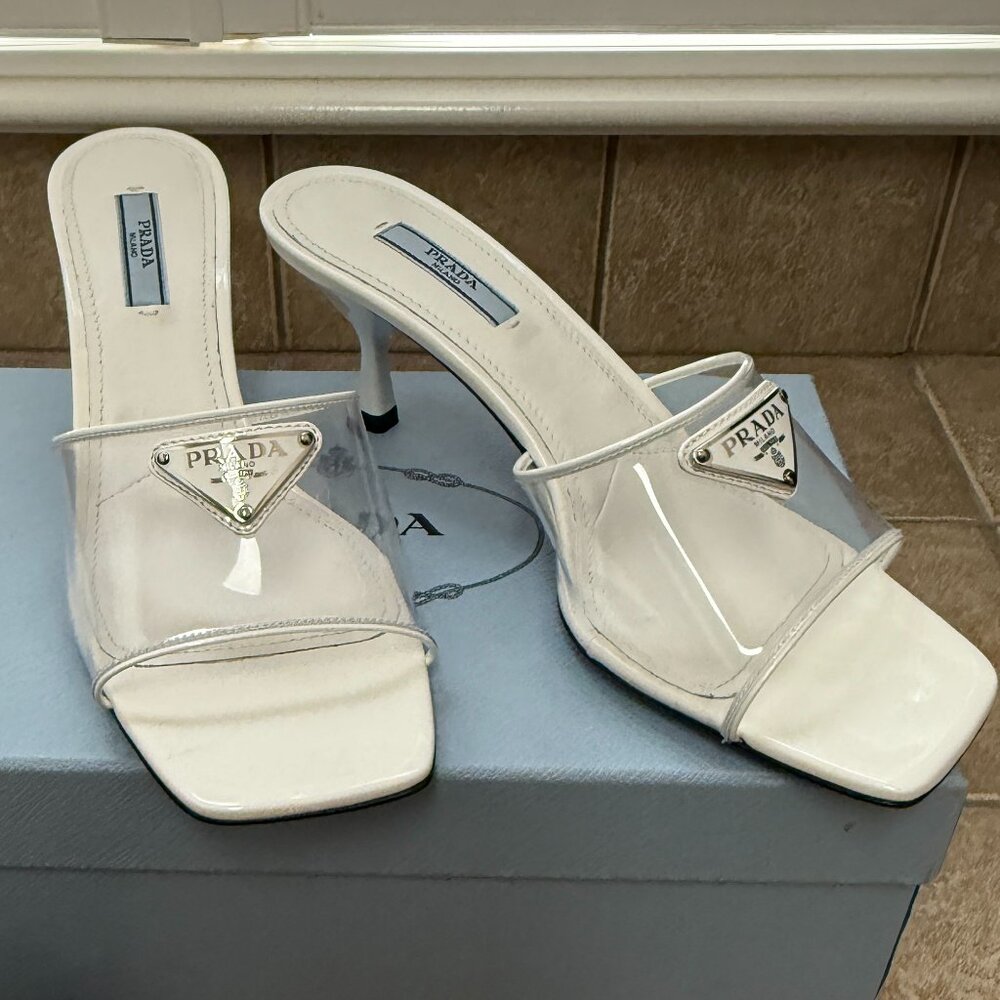 NWB PRADA White and Clear Leather Mules/Slides/Sandals Heels Size 38